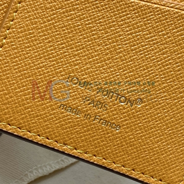 ̺ ¥  M25797-1
