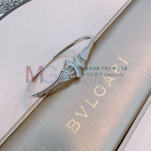 Ұ  BV1378906-1