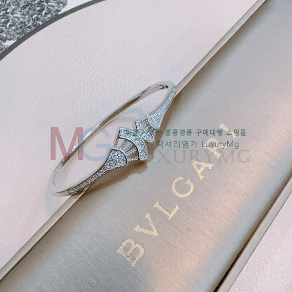 Ұ  BV1378906-1