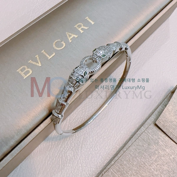 Ұ  BV1378906-3