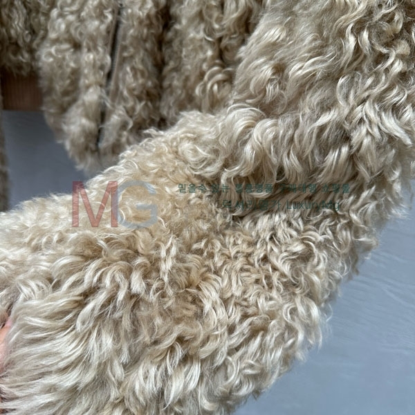  ̿̿ þ   MIU245645-2