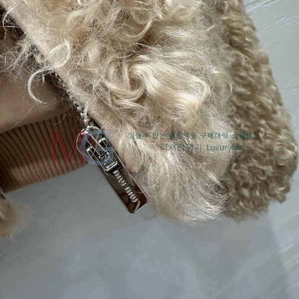  ̿̿ þ   MIU245645-2