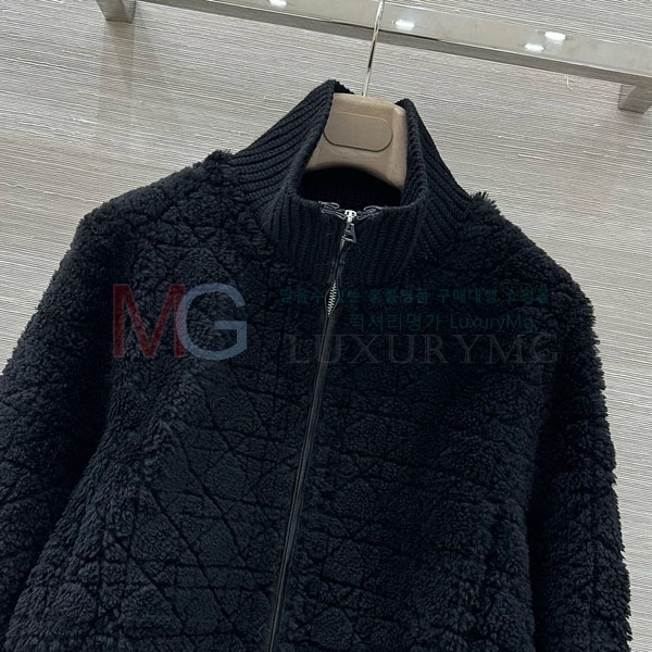   þ   DO6134054-10