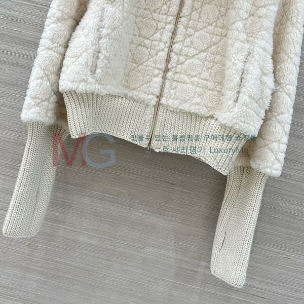   þ   DO6134054-11