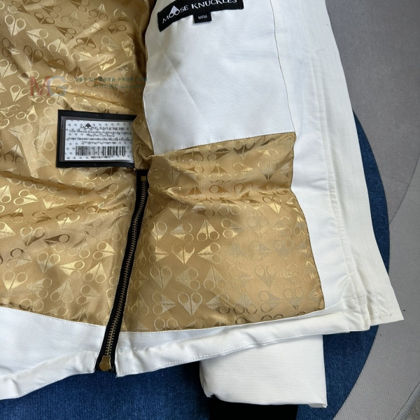  Ŭ ٿ е M68K2110252-4