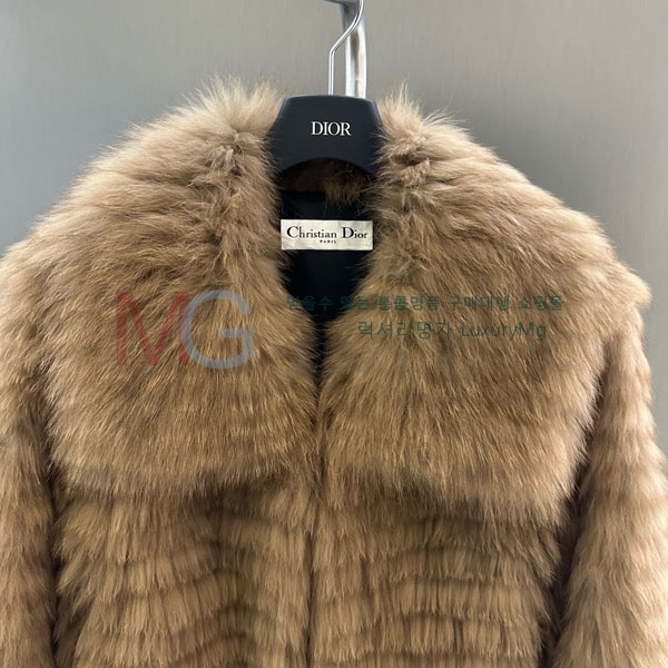   þ   DO8234077-12