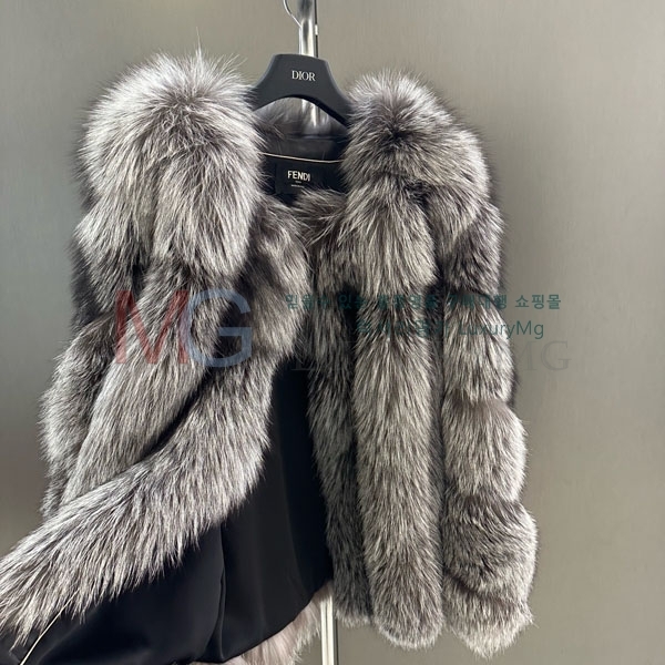   þ   FEND234008-8