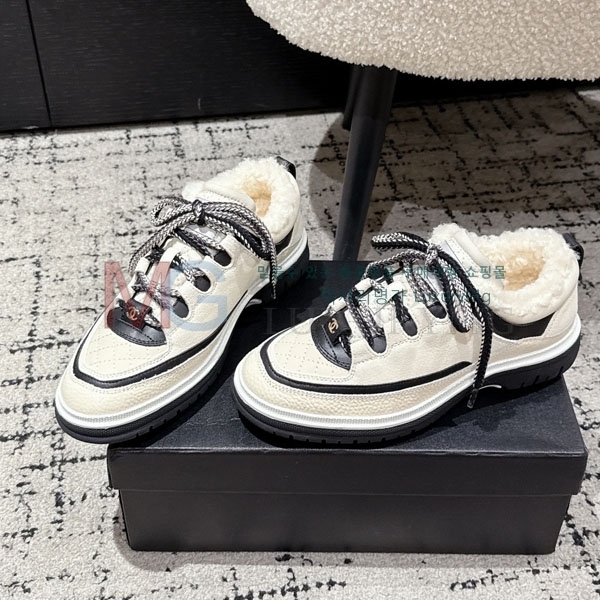  * ĳ־ Ŀ AT555032-1