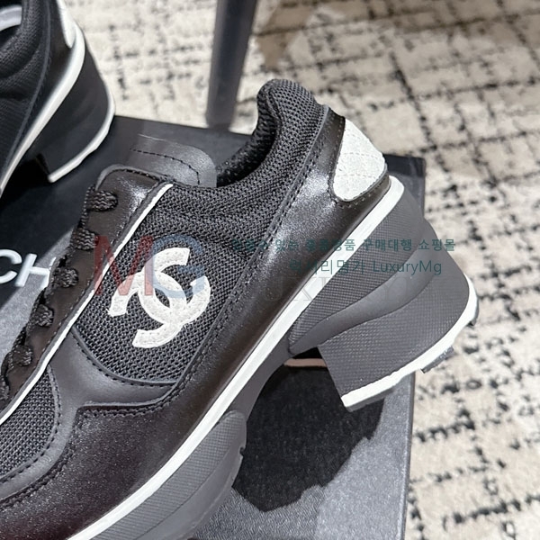  * ĳ־ Ŀ AT555033-4