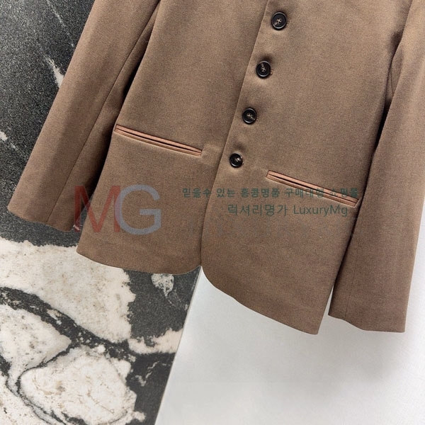 ���� �η�**�� ���� LP24660-1