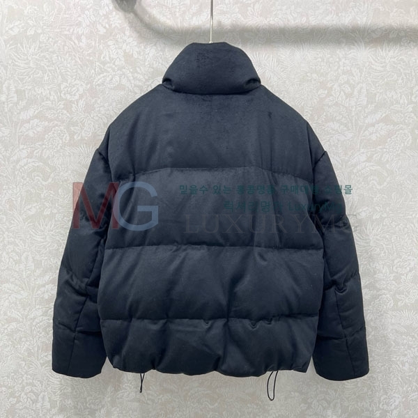 ���� �η�**�� �ٿ� �е� LP31055-15