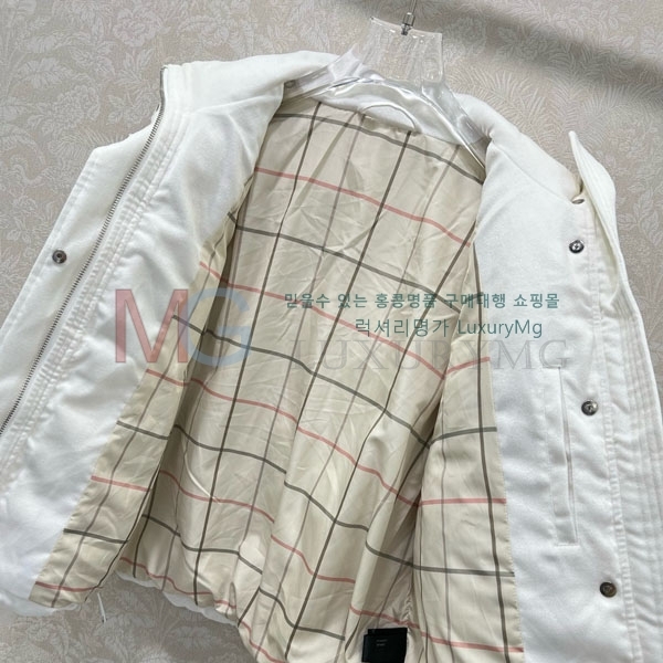 ���� �η�**�� �ٿ� �е� LP31055-16