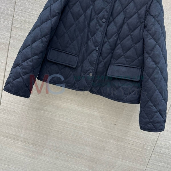  η** ٿ е LP2923022-4