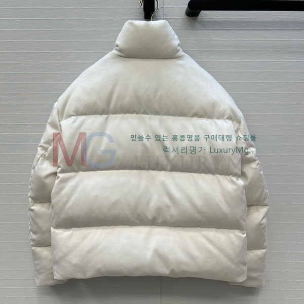  η** ٿ е LP2923022-11