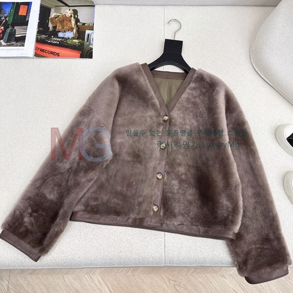  ο þ   LOW23023-3