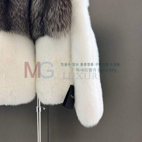   þ   FEND223424-2