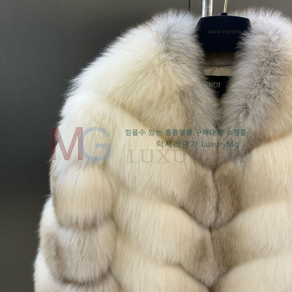   þ   FEND223424-4