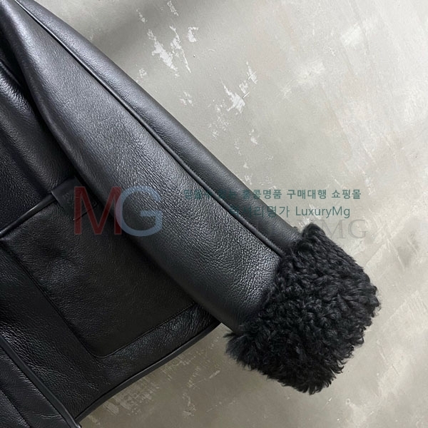 ���� �ο��� �þ �� ���� LOW23404-5