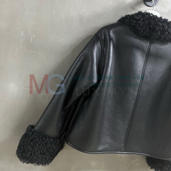 ���� �ο��� �þ �� ���� LOW23404-5