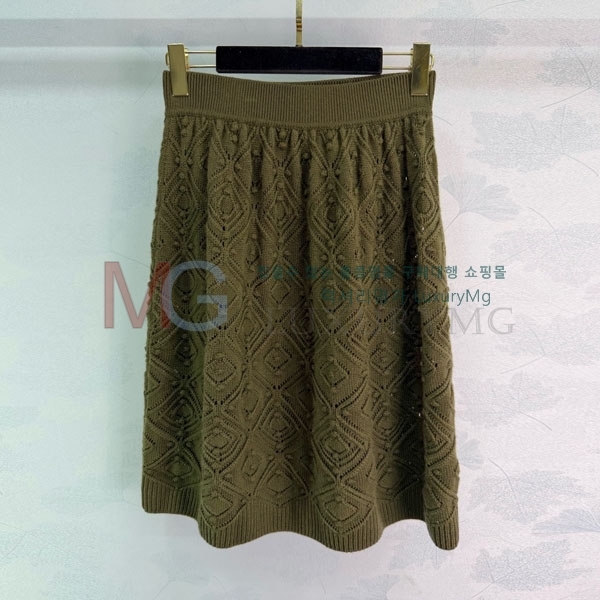  η** ĿƮ LP234052-1