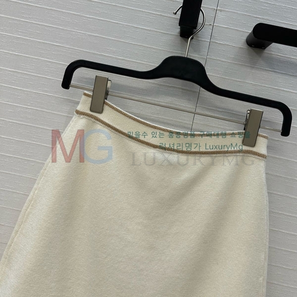 ���� ��* ��ĿƮ CHA33407-1