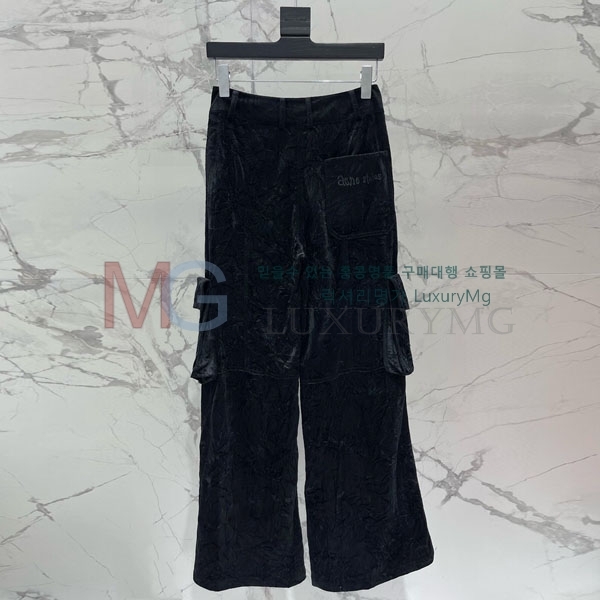  ũ Ʃ  AU232340238-1