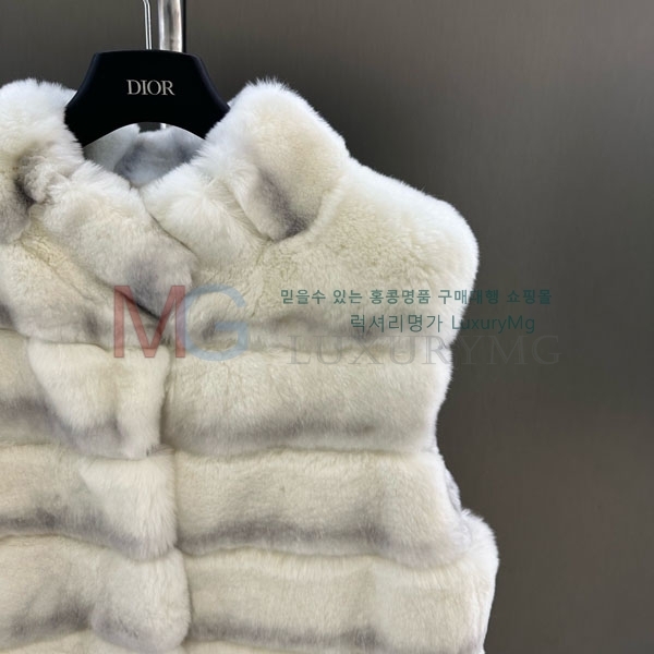   þ    DO8282306-15