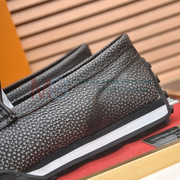  ̺ ĳ־  1LV303667-4