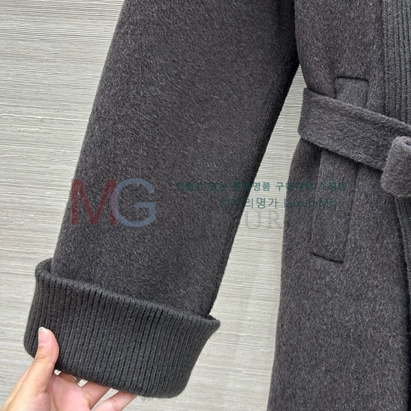  η**   Ŷ LP422564-4