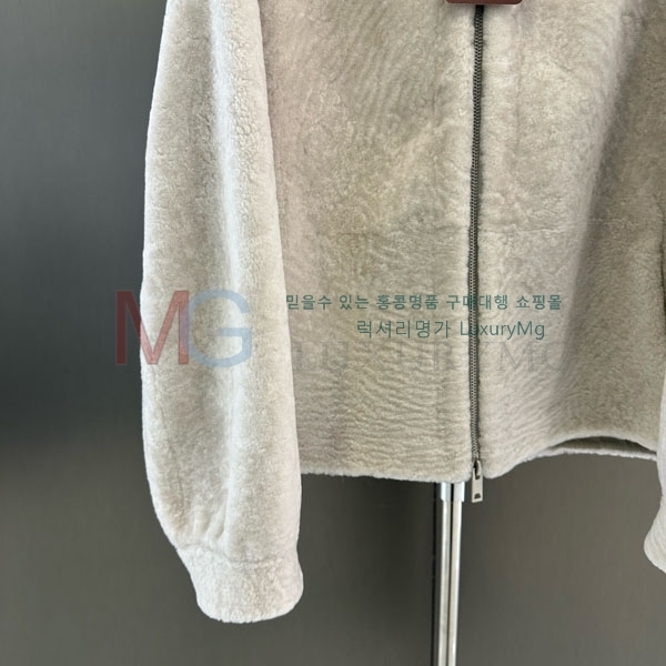  η** þ   LP422564-7