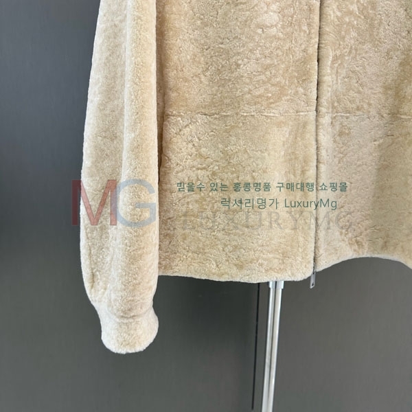  η** þ   LP422564-8