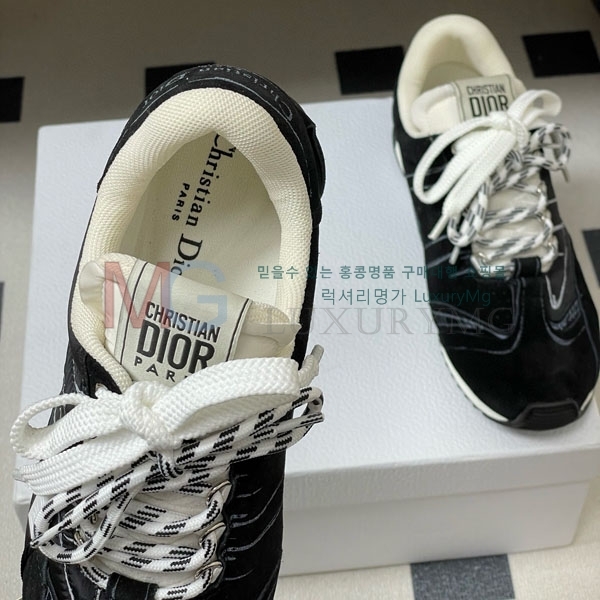 ���� �̿�̿� ����Ŀ�� M1803255