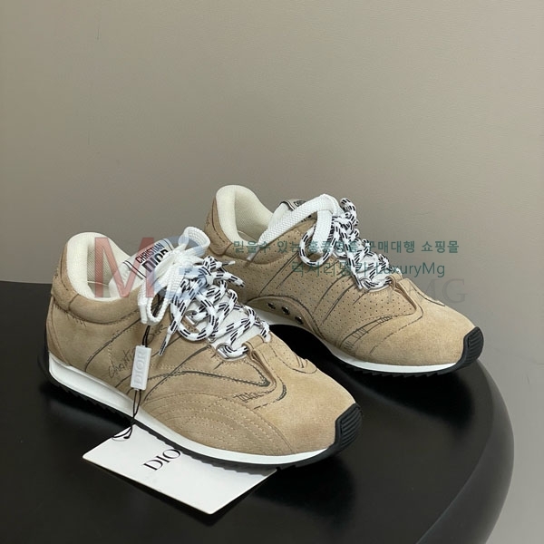 ���� �̿�̿� ����Ŀ�� M1803255-1