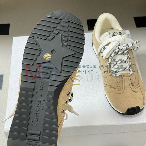 ���� �̿�̿� ����Ŀ�� M1803255-1