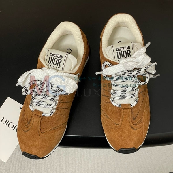 ���� �̿�̿� ����Ŀ�� M1803255-2