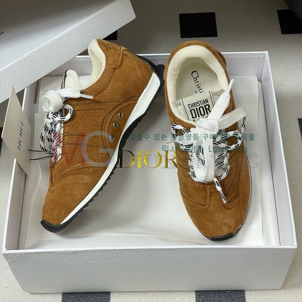 ���� �̿�̿� ����Ŀ�� M1803255-2