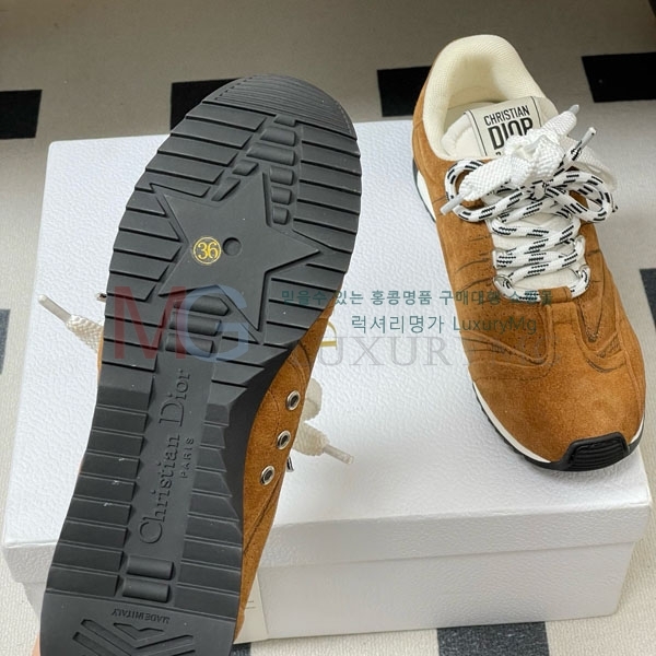 ���� �̿�̿� ����Ŀ�� M1803255-2