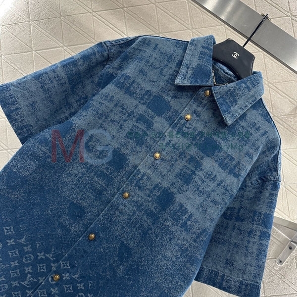 �������� ���̺��� ���� Ƽ���� LV47234320-1