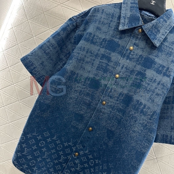 �������� ���̺��� ���� Ƽ���� LV47234320-1