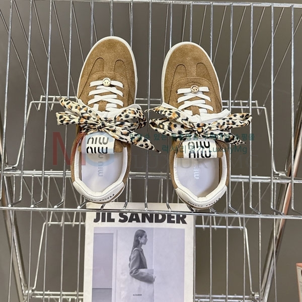 ���� �̿�̿� ����Ŀ�� MI3308802-1