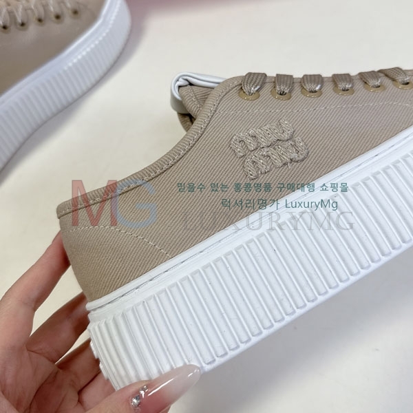 ���� �̿�̿� ����Ŀ�� MI3302884