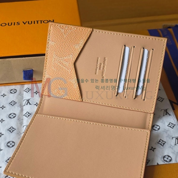 ���̺��� �н���Ʈ Ŀ�� �������� M26831-3