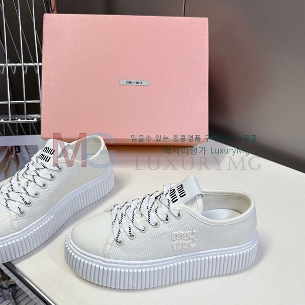 ���� �̿�̿� ����Ŀ�� MI3302884-2