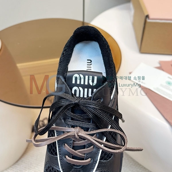 �������� �̿�̿� ����Ŀ�� M5M66011-1