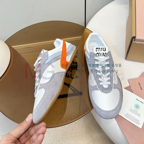 �������� �̿�̿� ����Ŀ�� M5M66011-2