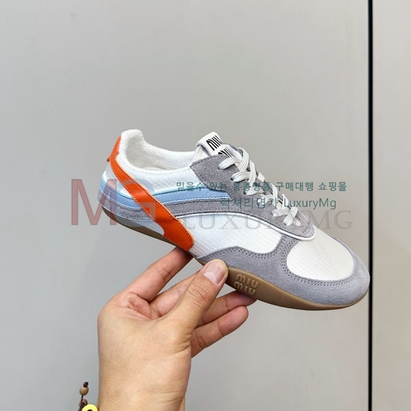 �������� �̿�̿� ����Ŀ�� M5M66011-2