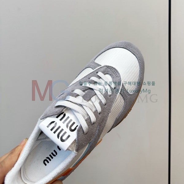 �������� �̿�̿� ����Ŀ�� M5M66011-2