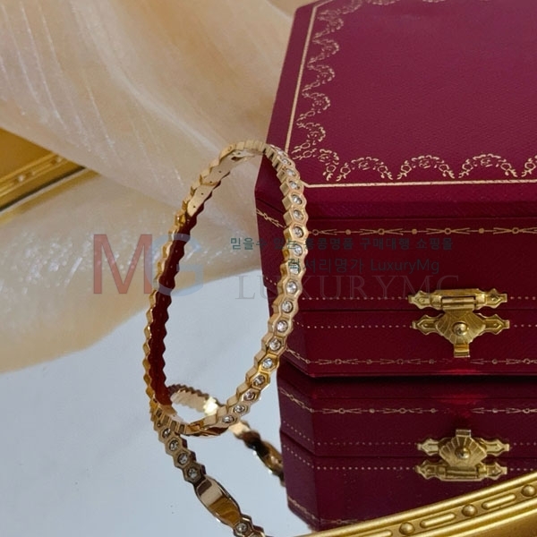 �������� ��쿡 ���� CAR67087-8