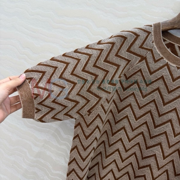 ���� �η�**�� ���� Ƽ���� LP345777-8