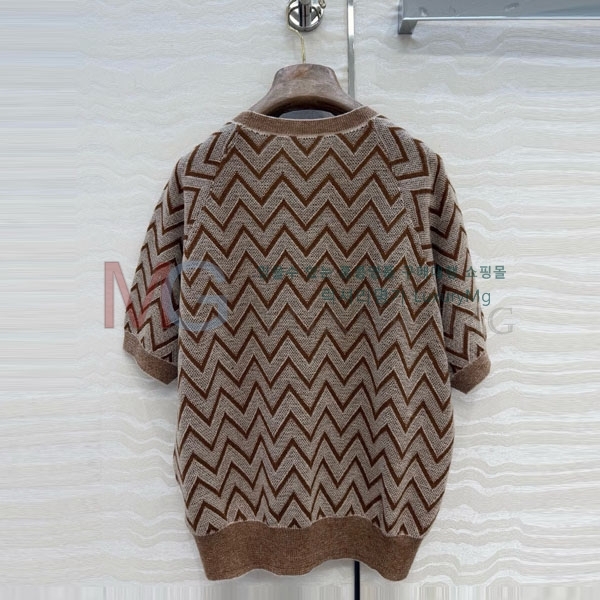 ���� �η�**�� ���� Ƽ���� LP345777-8